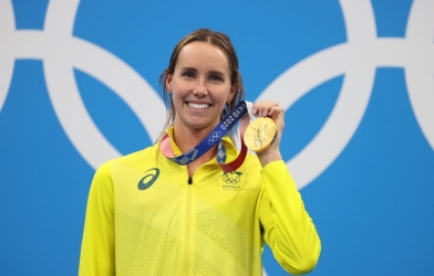 Kình ngư xinh đẹp Emma McKeon đi vào lịch sử Olympic