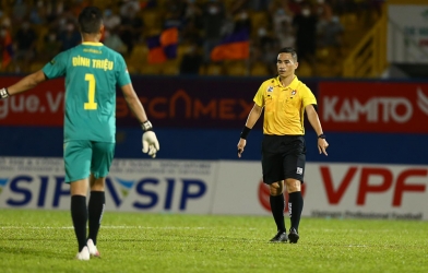 NÓNG: Hải Phòng có phản ứng cứng rắn tới VFF về sai phạm của trọng tài