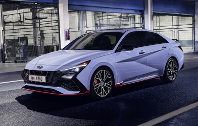 Sedan hạng C tuyệt đẹp sẽ ra mắt vào 19/8 tới, đe nẹt Cerato, Mazda 3