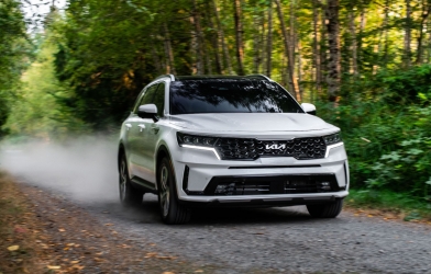 Mẫu SUV đẹp long lanh của KIA ra mắt, tiết kiệm nhiên liệu hơn xe máy