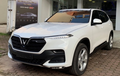 Giá lăn bánh VinFast Lux SA2.0 sau khi nhận ưu đãi tới 460 triệu đồng