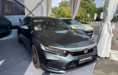 Soi mẫu sedan hạng D cực đẹp, giá siêu rẻ cạnh tranh Camry, Lux A2.0