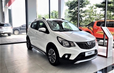 Top 10 ô tô bán chạy nhất Việt Nam tháng 10: VinFast Fadil tụt hạng