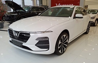 Nhận ưu đãi 'cực khủng', VinFast Lux A2.0 thống trị 2 phân khúc D, E