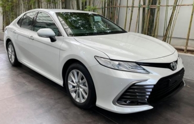 Rò rỉ giá xe Toyota Camry 2022 sắp ra mắt: đắt hơn, có “bia kèm lạc”
