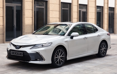 Toyota Camry 2022 chính thức ra mắt tại Việt Nam, giá từ 1,05 tỷ đồng