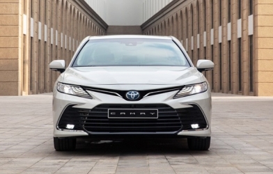 Ảnh thực tế Toyota Camry 2022 bản Hybrid vừa ra mắt, giá 1,441 tỷ đồng
