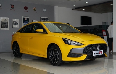 Giá dự kiến 585 triệu đồng, MG 5 2022 có gì đấu Kia K3, Mazda 3?