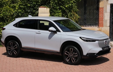 Honda HR-V 2022 rục rịch về Việt Nam, đe nẹt Toyota Corolla Cross