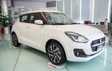 Giá xe Suzuki Swift giảm xuống mức thấp kỷ lục, quyết đấu Vios, Accent