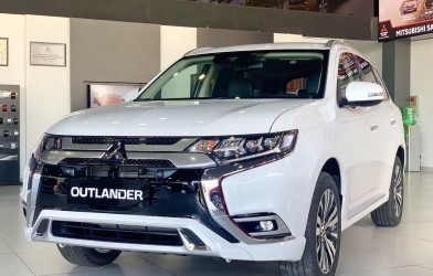 Đối thủ của CX-5, CR-V chính thức về đại lý, nhiều ưu đãi hấp dẫn