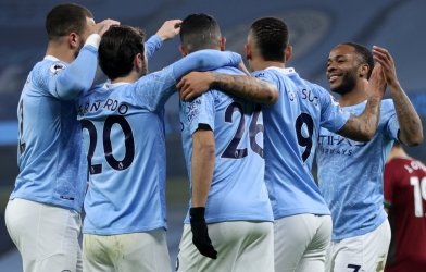 'Sterling thiếu tử tế khi rời Man City sang Chelsea'