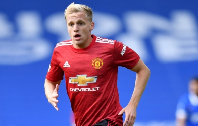 Van de Beek có đang bị 'ruồng bỏ' tại MU?