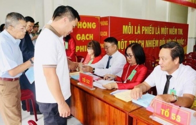 Hơn 93% cử tri cả nước đã đi bầu cử, 5 tỉnh đạt tỉ lệ gần tuyệt đối