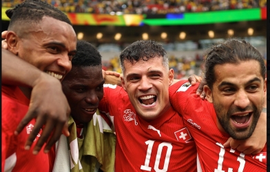 Thụy Sĩ vào tứ kết World Cup lần đầu sau 72 năm