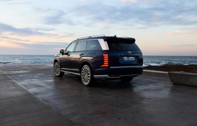 Chủ xe Hyundai Palisade Hybrid ở Mỹ mê loạt công nghệ: Chìa khóa điện thoại, HUD và camera tích hợp