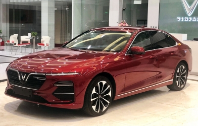 'HOT': Đại lý VinFast nhận áp dụng 2 voucher trị giá tới 400 triệu cho dòng xe Lux