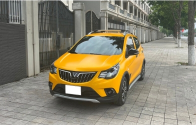 Diễn viên Hồng Đăng độ xe VinFast Fadil cực chất tặng vợ