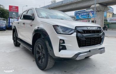 Đối thủ của Ford Ranger bất ngờ được bán tại Việt Nam, giá từ 640 triệu đồng