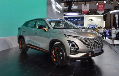 Đối thủ của Seltos, Corolla Cross sắp ra mắt tại Việt Nam, giá bán siêu rẻ