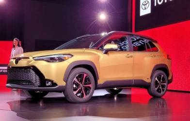 Chi tiết Toyota Corolla Cross Hybrid 2023 vừa ra mắt – đối trọng của Honda HR-V