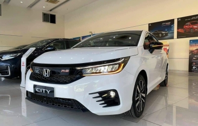 Honda City giảm giá mạnh đầu tháng cô hồn, gây sức ép với Vios, Accent