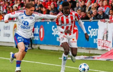 Trung vệ chạy 37km/h kích nổ đại chiến MU vs Chelsea