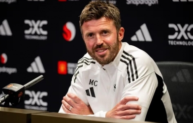 Carrick phá im lặng, MU 'hất văng' Villa khỏi top 3?