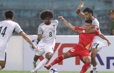 Báo Bangladesh sững sờ vì ĐT Việt Nam làm 'tắt điện' cựu sao Ngoại hạng Anh