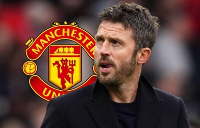 MU không thể ngồi yên vì trung vệ 'siêu hiếm' gây sốt châu Âu