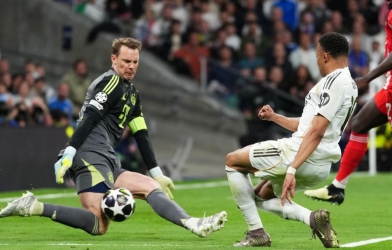 Neuer bắt như thần khiến Real ôm hận ở Champions League
