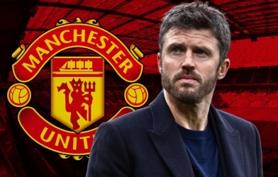 Carrick phá vỡ im lặng giữa lúc hàng thủ MU chao đảo dữ dội