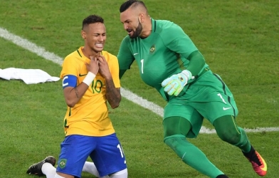 Thủ môn Brazil ngất xỉu ngay khi nghe tin dự World Cup 2026