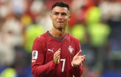 Từ biệt World Cup, Ronaldo lập tức có công việc mới gây sốt?