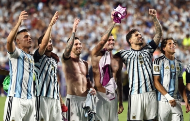 NÓNG: Argentina công khai hát giễu người Anh trước đại chiến World Cup