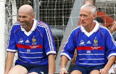 Truyền thông Pháp tiết lộ góc khuất gây sốc giữa Zidane và Deschamps