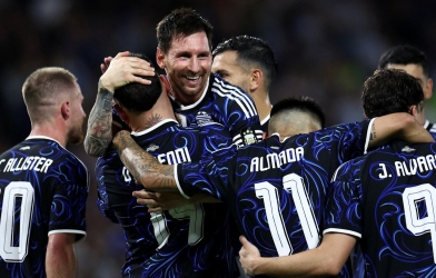 CHÍNH THỨC: Huyền thoại Argentina tuyên bố chia tay đội tuyển