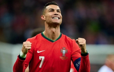 BẤT NGỜ: Ronaldo gây sốt khi tham gia đóng phim truyền hình