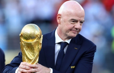 FIFA đại loạn, Giám đốc đích thân tố Chủ tịch Infantino lừa dối