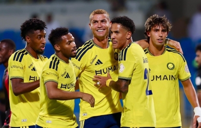 Ronaldo nhanh như điện, Al Nassr ngược dòng nghẹt thở trước Al-Taawoun