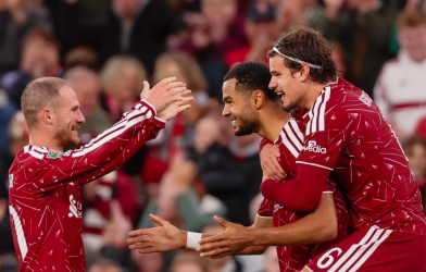 Liverpool hạ Tottenham, siêu phẩm cuối trận khiến cả Anfield bùng nổ
