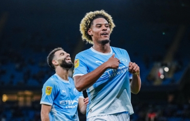 Man City nghiền nát Norwich, tài năng 17 tuổi khiến Etihad phát sốt