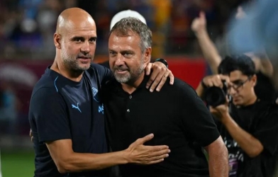 Rời xa Pep Guardiola, Rodri choáng váng với cách làm việc của Hansi Flick