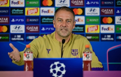 Barca toàn thắng 10 trận, Hansi Flick vẫn chê thẳng một chuyện
