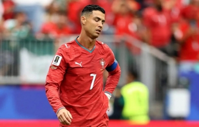 LĐBĐ Bồ Đào Nha điều tra khẩn cấp vụ Ronaldo