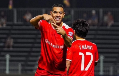 Báo Indonesia: 'Việt Nam ngó lơ cả trung vệ Brazil 1m95'