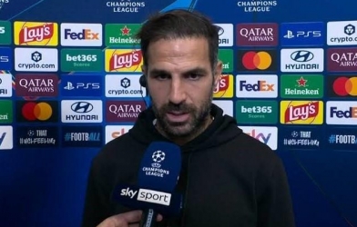 HLV Fabregas: 'Xin lỗi vì tôi bảo Como ngừng chạy khi dẫn MU 4 bàn'