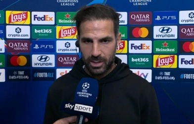 HLV Fabregas: 'Xin lỗi vì tôi bảo Como ngừng chạy khi dẫn MU 4 bàn'