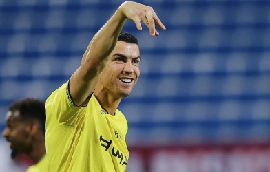 Ronaldo gửi thẳng thông điệp tới Al Nassr nhân 'tuổi 71'