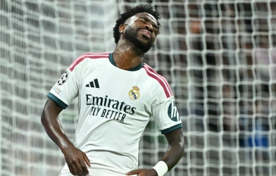 Vinicius bị cả thế giới chế giễu sau gala Quả bóng Vàng 2026 vì một câu nói